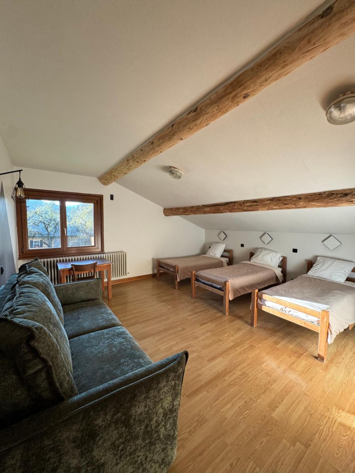 L'Ardesia Hostel Morzine Exterior photo