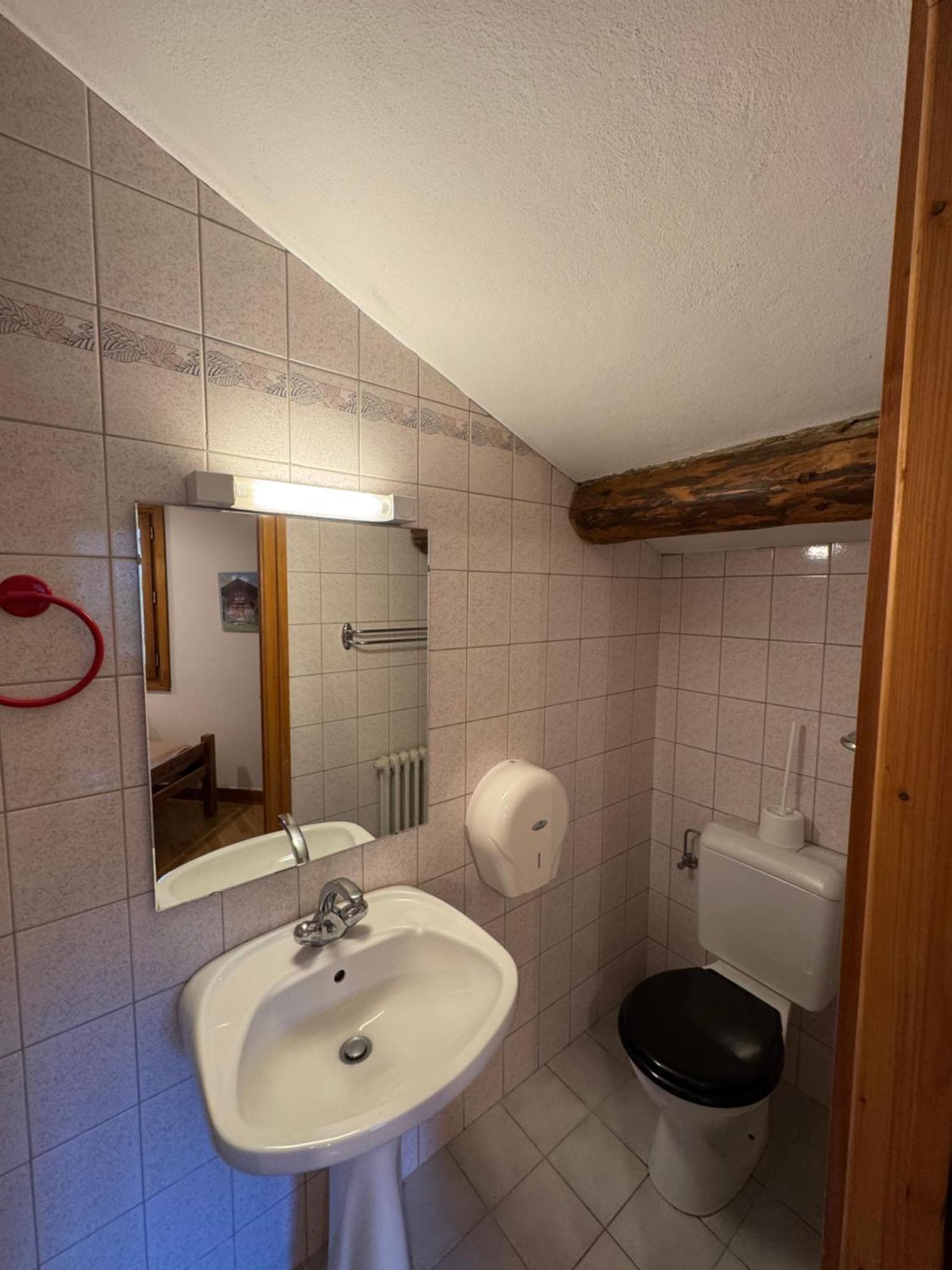 L'Ardesia Hostel Morzine Exterior photo